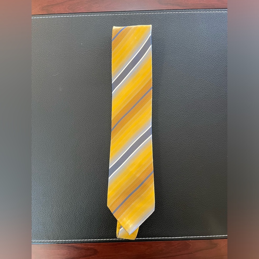 Kenneth Cole Reaction men’s tie